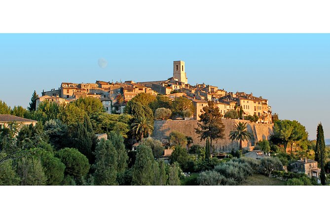 Cannes, Antibes and St-Paul-de-Vence Full-Day from Villefranche Small group tour - Cannes Croisette and the Palais steps: the “Film Festival” feeling