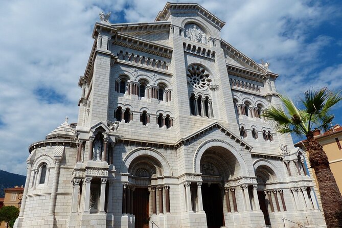 Day Trip: Guided tour of Monaco and Eze, sightseeing . - The Monte Carlo circuit tracks: how you get the racing vibe without tickets
