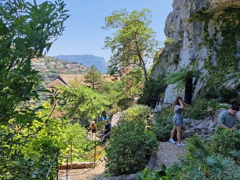 Èze: Walking Tour with a Local Guide - Key things you’ll notice on this Èze walk