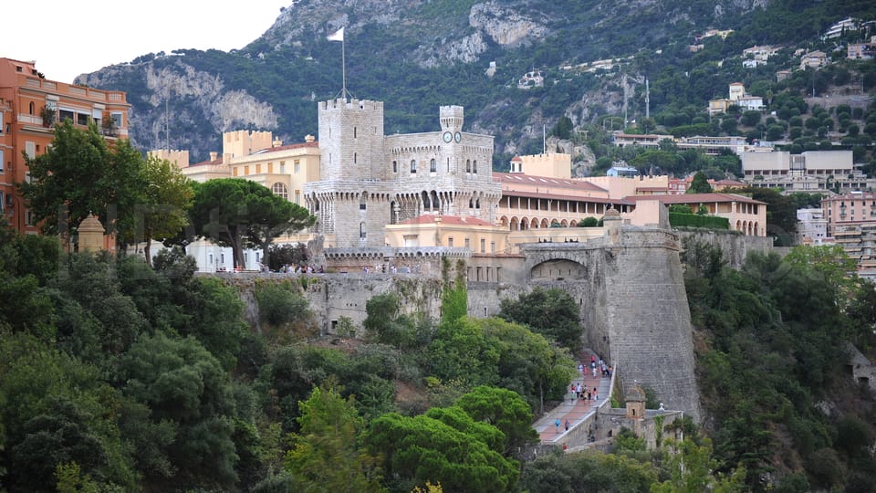 French Riviera: Private Driver Guide Tailor-Made Tour - Setting off from La Condamine: the day starts with convenience
