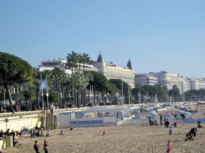 From Nice: Cannes and Antibes Half-day Tour - The scenic drive between towns: Juan-les-Pins and Golf-Juan marinas