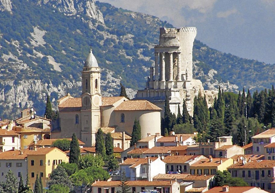 From Nice: Full-Day Italian Market, Menton, & La Turbie Tour - Nice morning pickup to Italy: The trip starts before you do