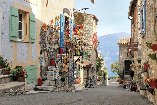 Monaco and Perched Medieval Villages - private & Guided Tour - A full-day route that makes Monaco feel less overwhelming