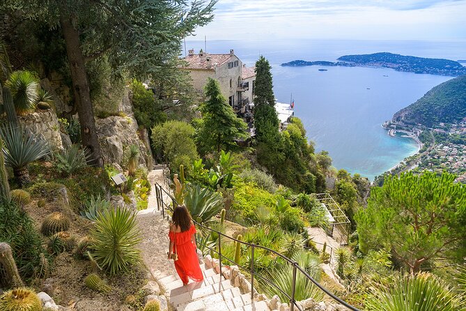 Monaco, Monte-Carlo and Eze Village Small Group Half-Day Tour - Monaco Old Town and the Prince’s Palace Area: Icons in a Tight Window