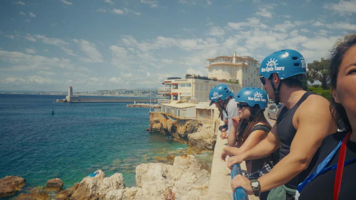 Nice: City Highlights Bike tour - Promenade des Anglais: Where Nice Poses and You Actually Get the Angle