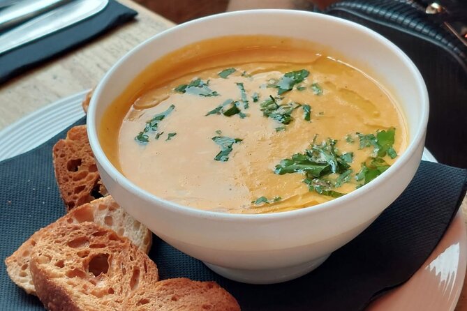 Nice Food Tour – A Full Meal on French Riviera by Do Eat Better - Lunch-Size by Design: How the Portions Add Up