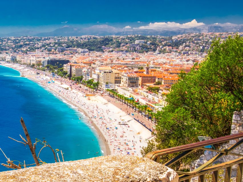 Nice Old Town and Castle Hill: Guided Cultural Walking Tour - Comfort and logistics: shoes, sun, and the limits on bags
