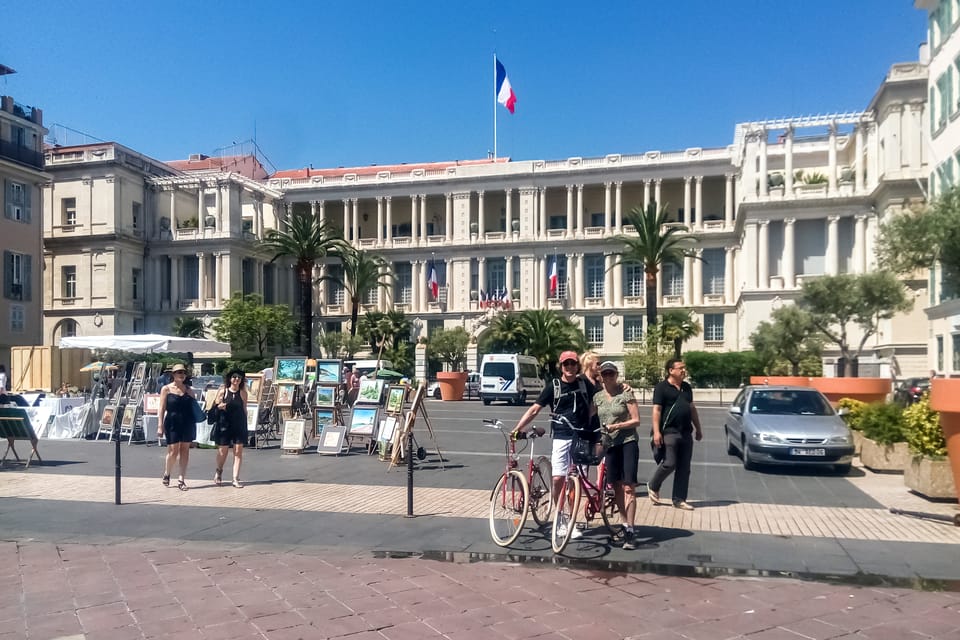 Nice: Old Town Treasures and Castle Hill Walking Tour - Vieux Nice’s small streets: turning a maze into a guided experience