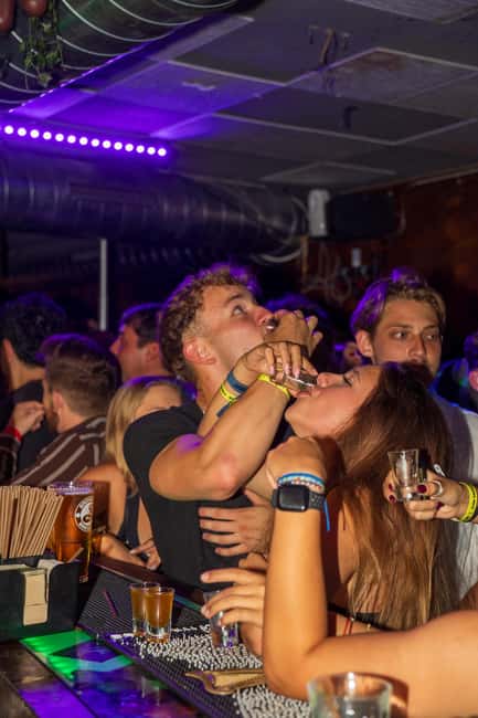 Nice: Party Bar Crawl with Club VIP, 6 Shots, and Games - Bonus shot at the club entrance: the moment things ramp up