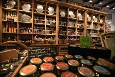 Nice Small-Group Walking Food Tour with Local Specialties & Wine Tasting - Old Town food stops: where classics turn into real lessons
