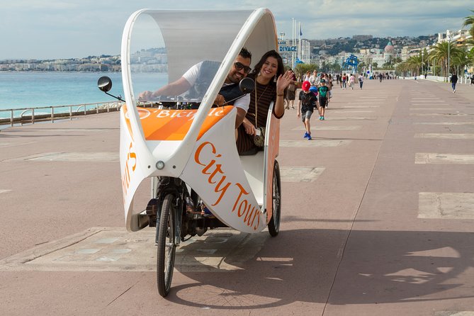 Nice: Visit of Nice by electrically assisted bike taxi 1 hour. - Colline du Château and Port Lympia: The Best Views, with Less Effort