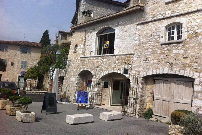 One day in Provence - Pickup and the Drive Out of Nice: Start Smooth, Not Stressful