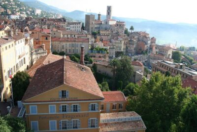 Provence Countryside Small Group Day Trip with Grasse Perfumery Visit from Nice - Gourdon and the climb up Provence: big views, medieval streets, and lunch on your own