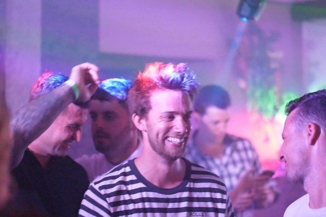 Riviera Bar Crawl Party with Free Shots and VIP Entry - Who should do this bar crawl (and who should skip it)