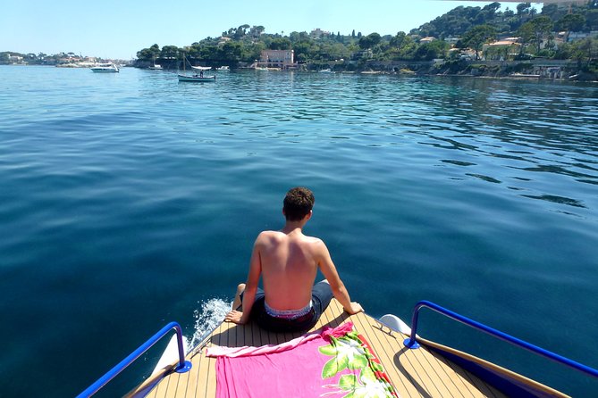 Romantic Private Tour for 2 plus guide on your own Solar Powered Boat - The route around Beaulieu: villas, facades, and sea-side stories