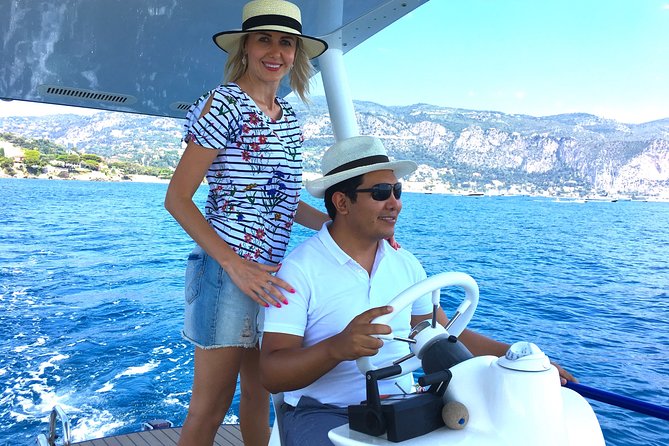 Romantic Private Tour for 2 plus guide on your own Solar Powered Boat - Getting on board at Mole des Pêcheurs