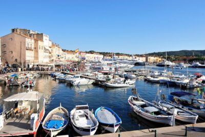 Saint-Tropez and Port Grimaud Day from Nice Small-Group Tour - Arriving in Saint-Tropez: yachts, Place des Lys, and a harbor first impression