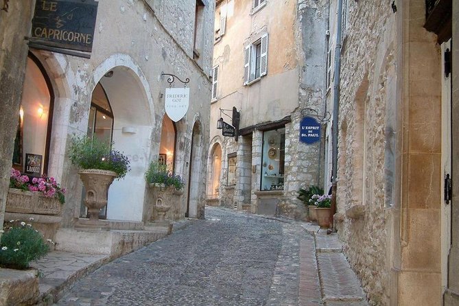 Self Guided Antibes, Cannes & Saint Paul de Vence from Nice - Transport comfort: the van matters more than you think