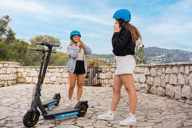 The essentials of Nice by electric scooter 1H30 - #ilovenice and Bay of Angels Photo Time