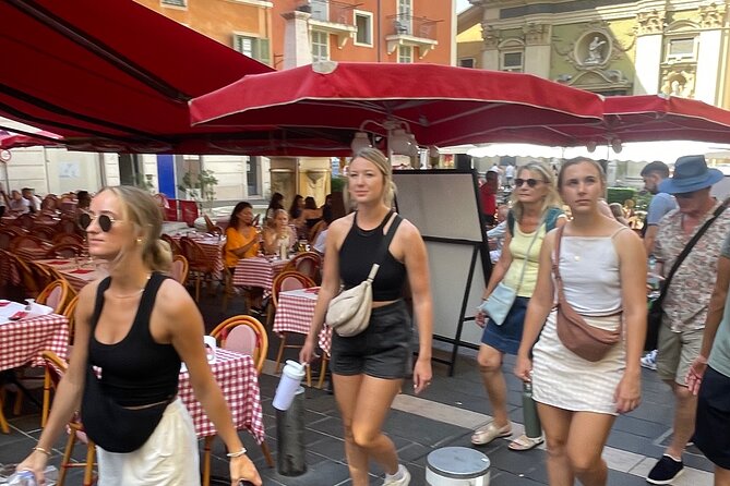 Walking tour of Nice, the old town & the Coline du Château - Vieux Nice streets: pastel facades, cooling alleys, and what to watch for